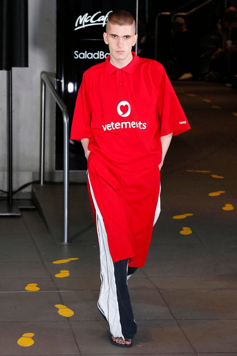 Vetements : Runway Paris Fashion Week Menswear Spring/Summer 2020 demna gvasalia ss19