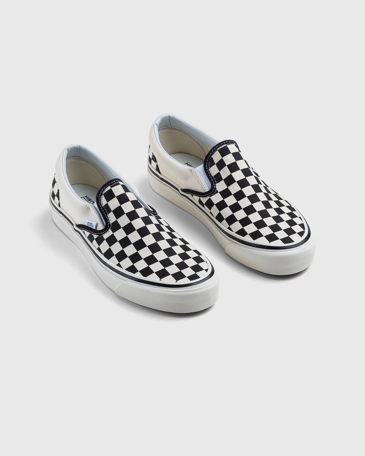 Vans – Anaheim Factory Classic Slip-On 98 DX Checkerboard - Slip-Ons - White - Image 3