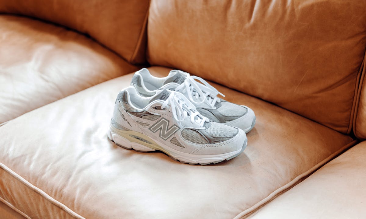 entregar más y más documental YCMC x New Balance 990v3 Sneaker Collab: Release Date, Price
