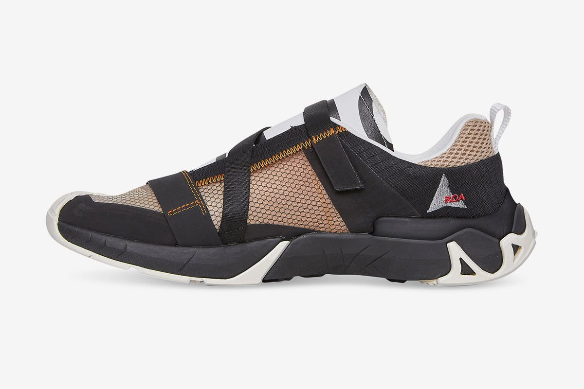roa-gorak-ss21-release-date-price-28