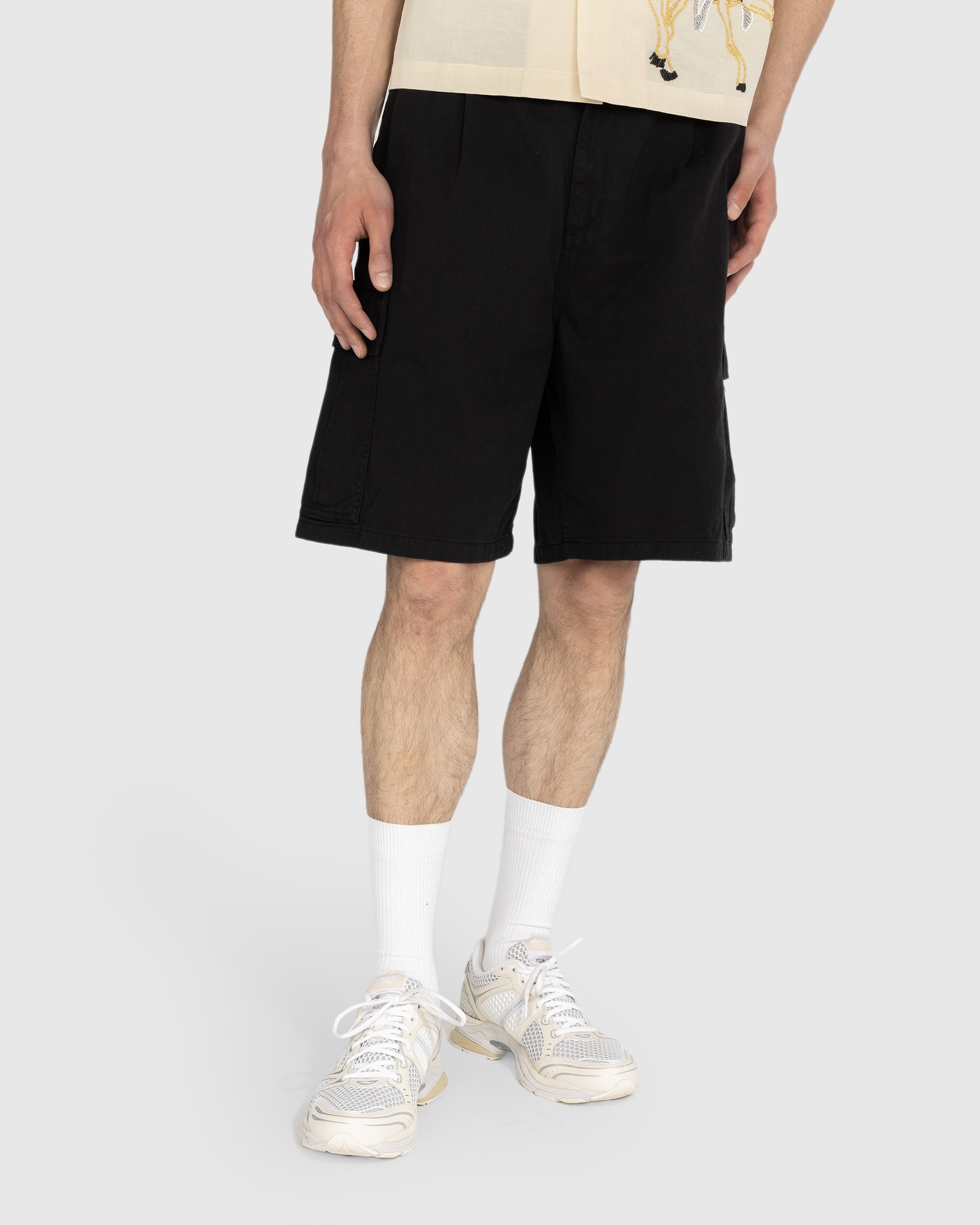 Carhartt WIP – Cole Cargo Short Black - Shorts - Black - Image 2