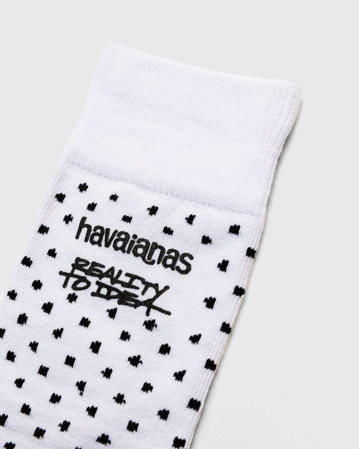 havaianas – Reality to Idea by Joshuas Vides Split-Toe Socks White - Socks - White - Image 3