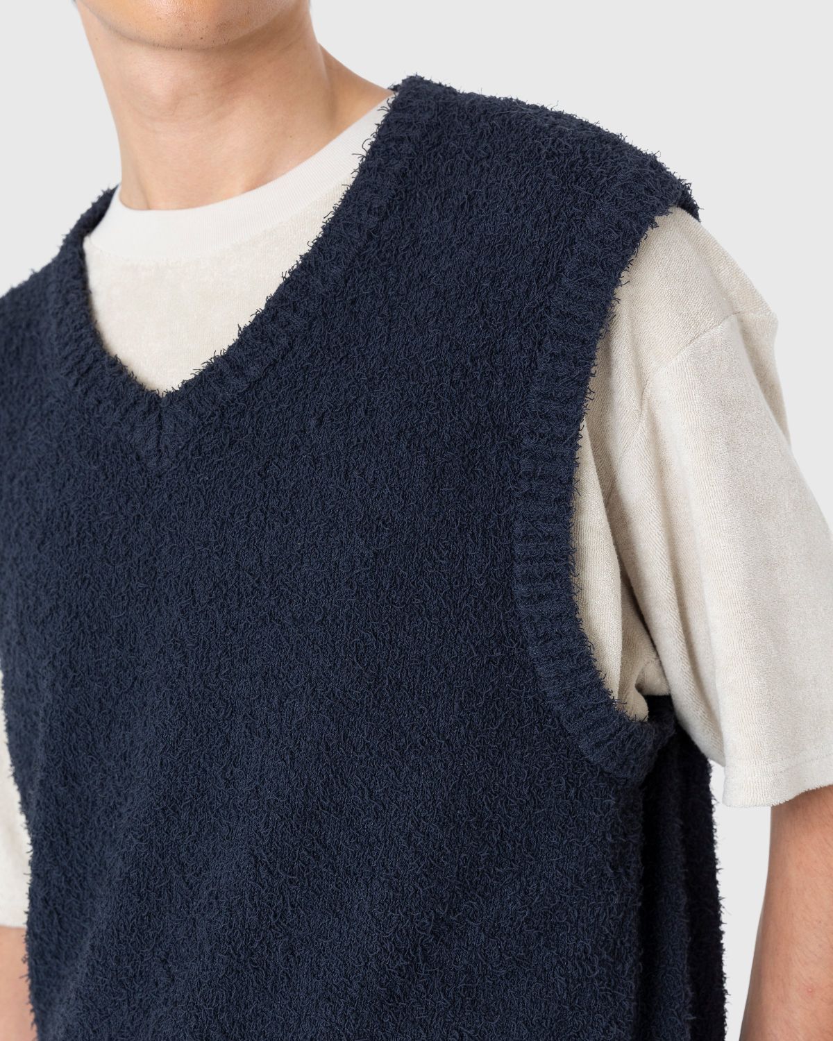 Highsnobiety – V-Neck Sweater Vest Black - Knitwear - Black - Image 7