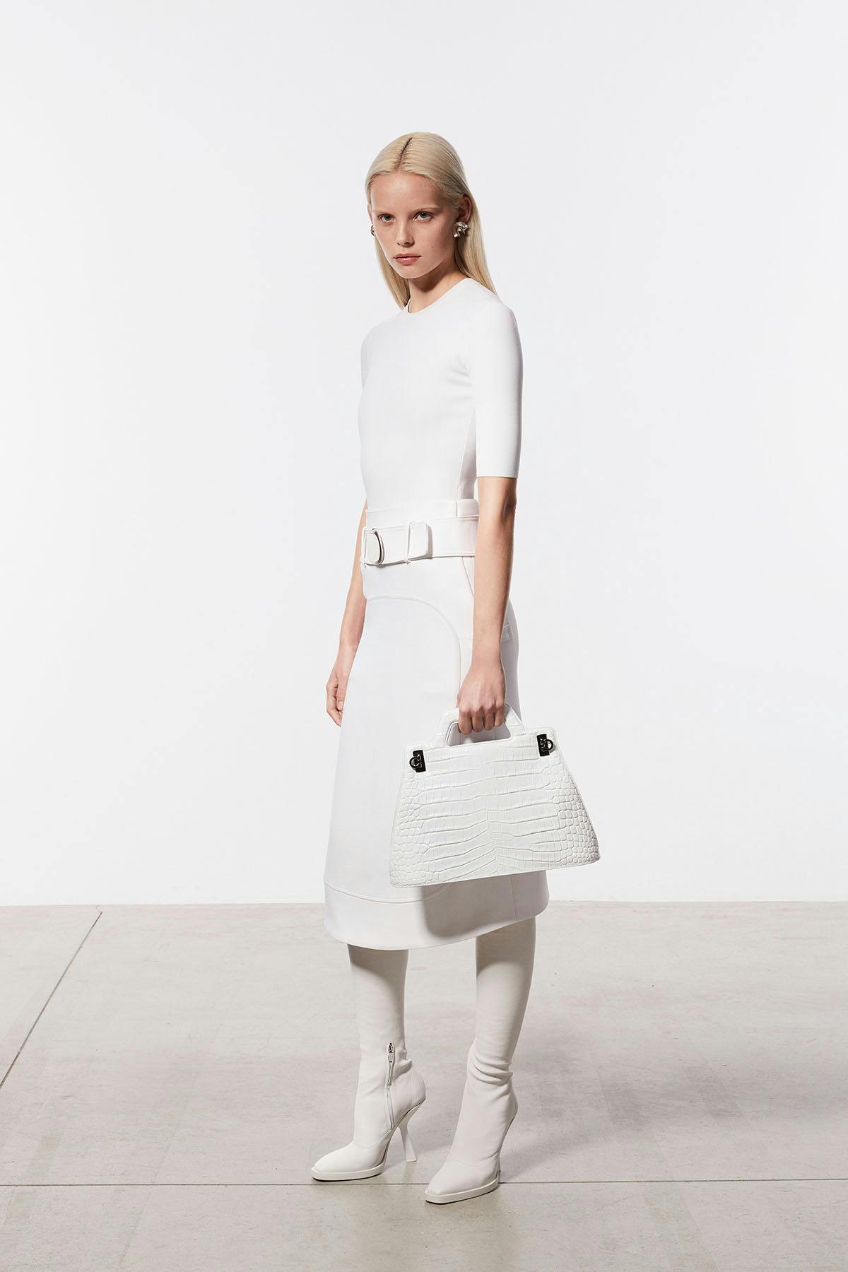 ferragamo-pre-fall-2023-27