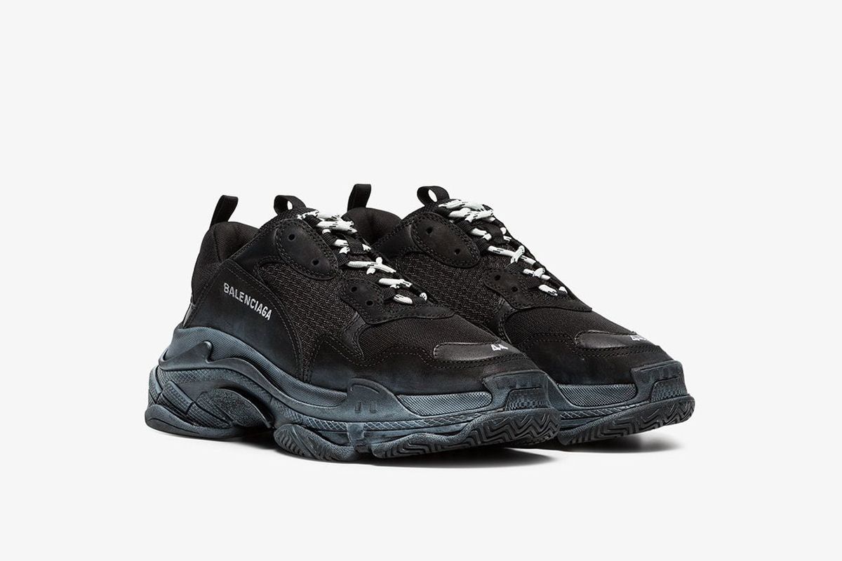 Balenciaga triple s distressed outlet