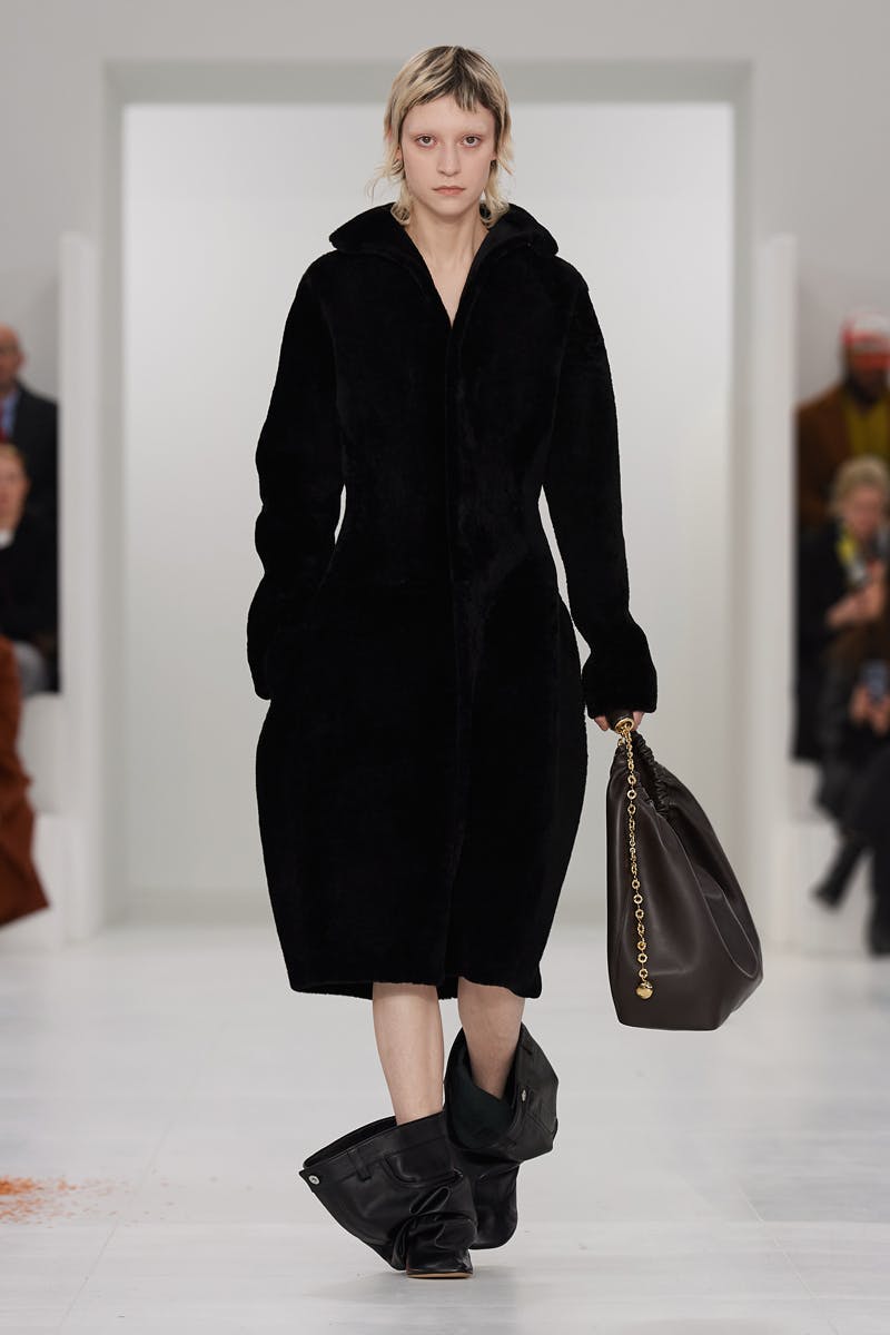 loewe-fall-winter-2023-womens-48