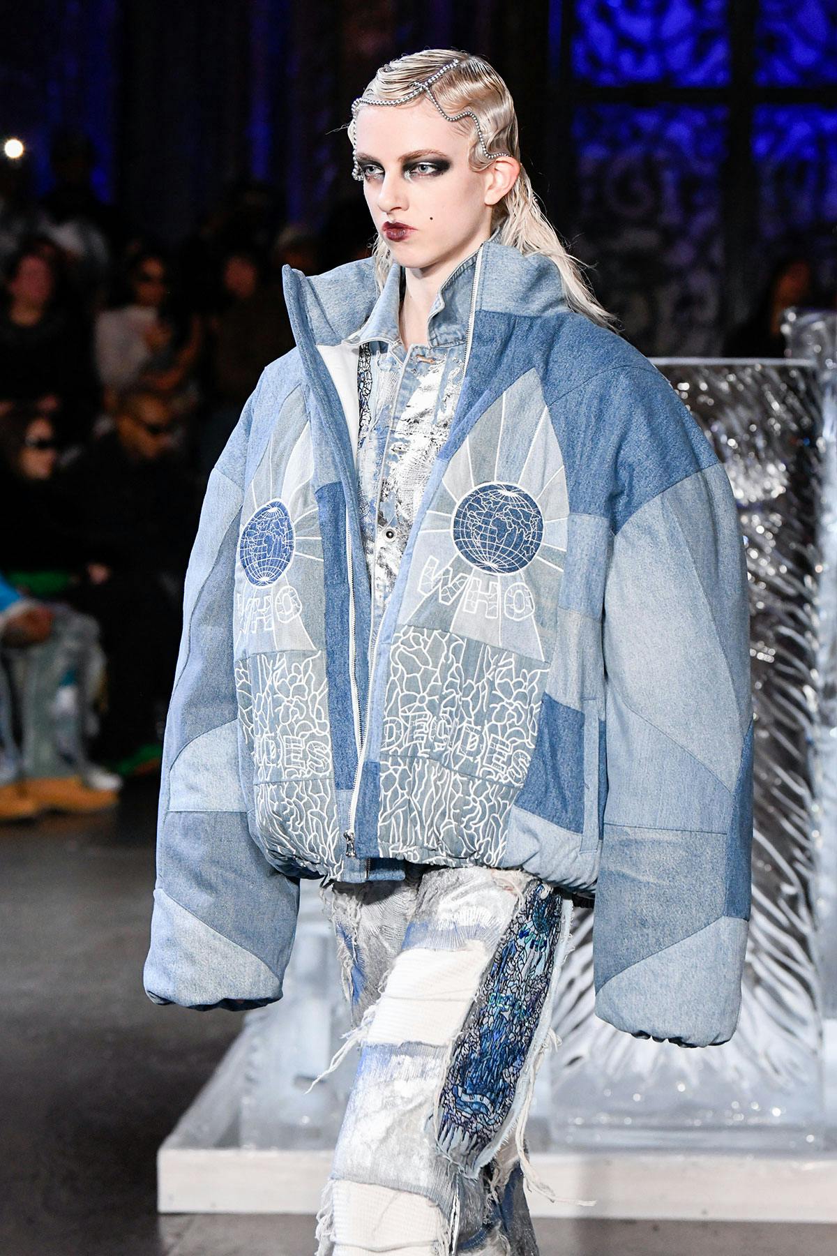 Who-decides-war-fw23-show-13