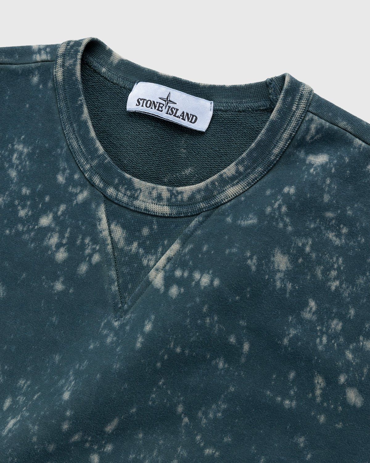 Stone Island – 61538 Garment-Dyed Cotton Fleece Crewneck Mid Blue - Sweats - Blue - Image 5
