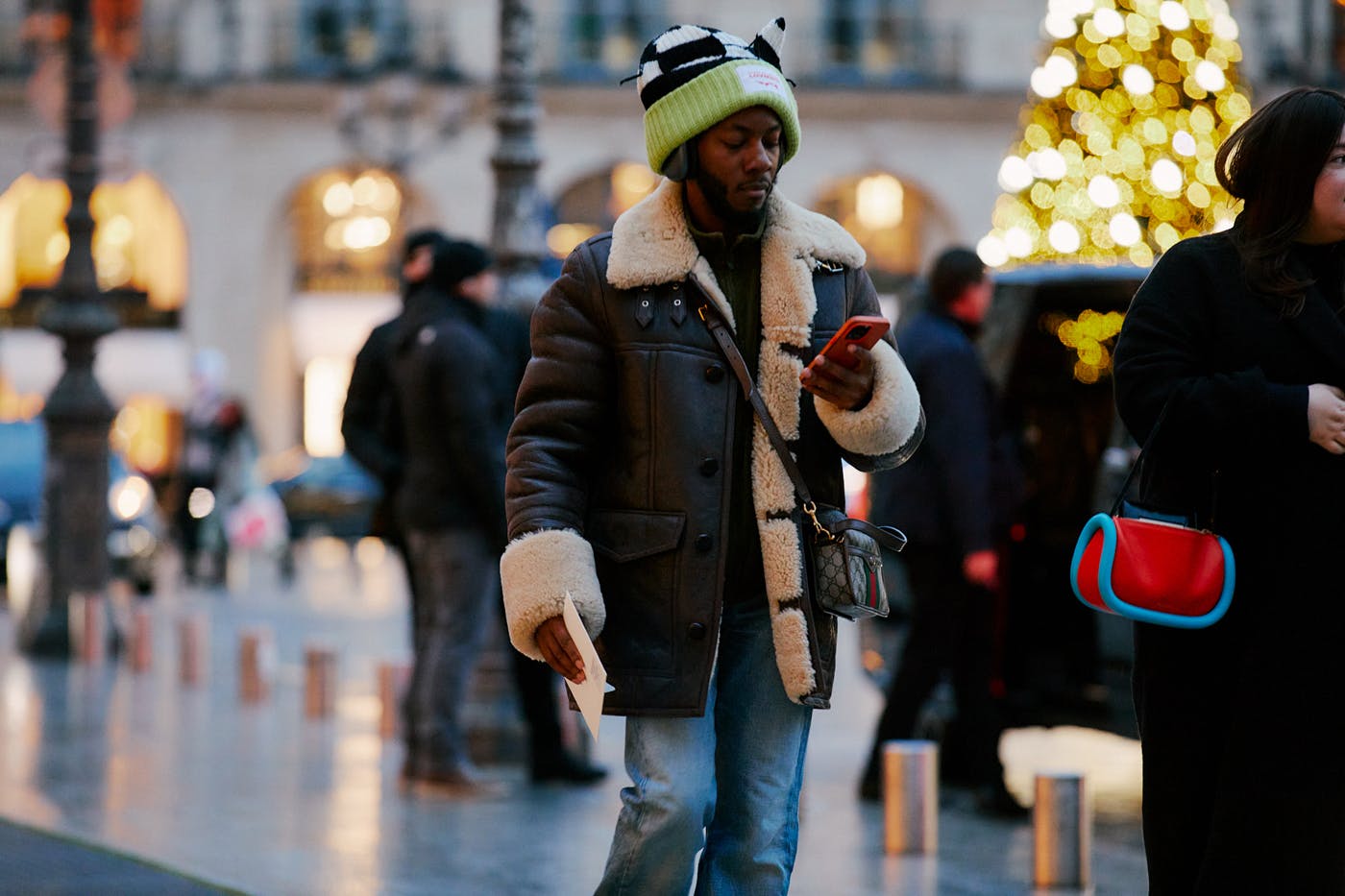 paris-fashion-week-fw23-streetstyle (43)