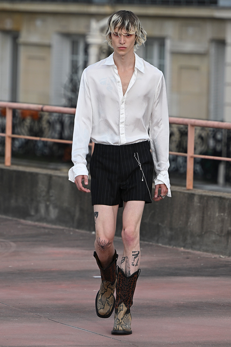 how-to-style-shorts-and-boots-02