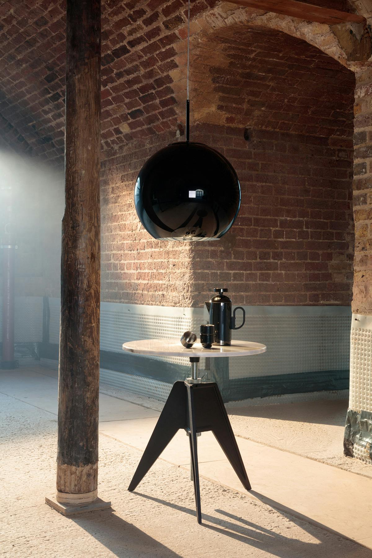 tom-dixon-black-collection-07