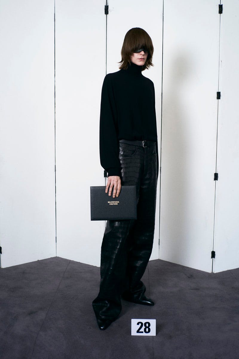 balenciaga-show-report-couture-26