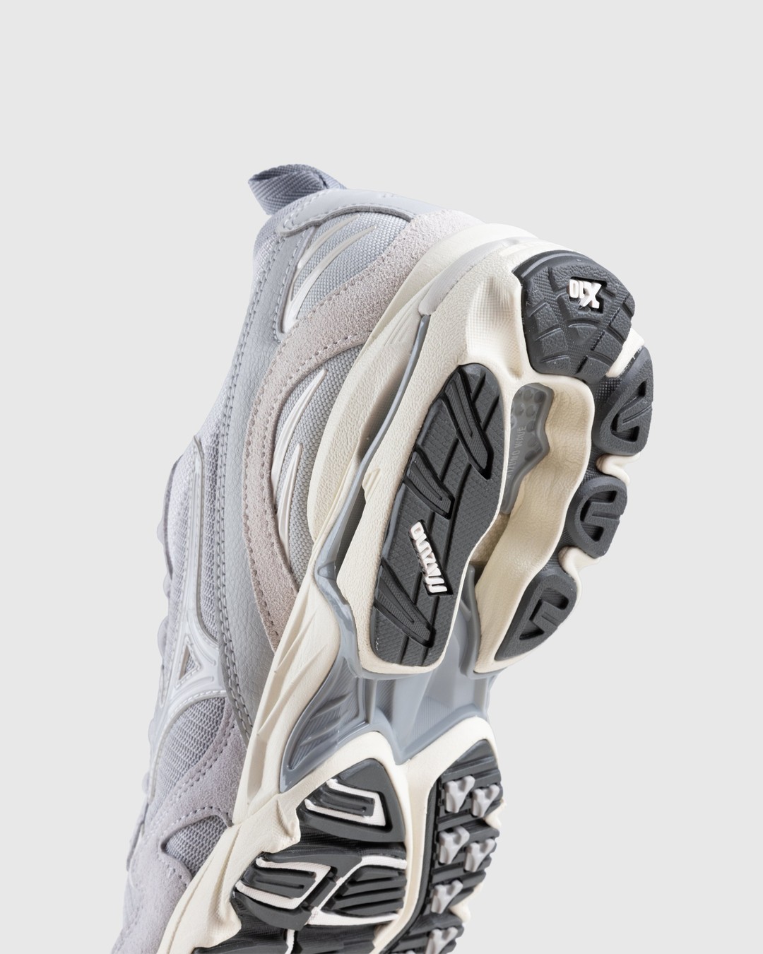 Mizuno – Wave Rider 10 Mist - Sneakers - Grey - Image 6