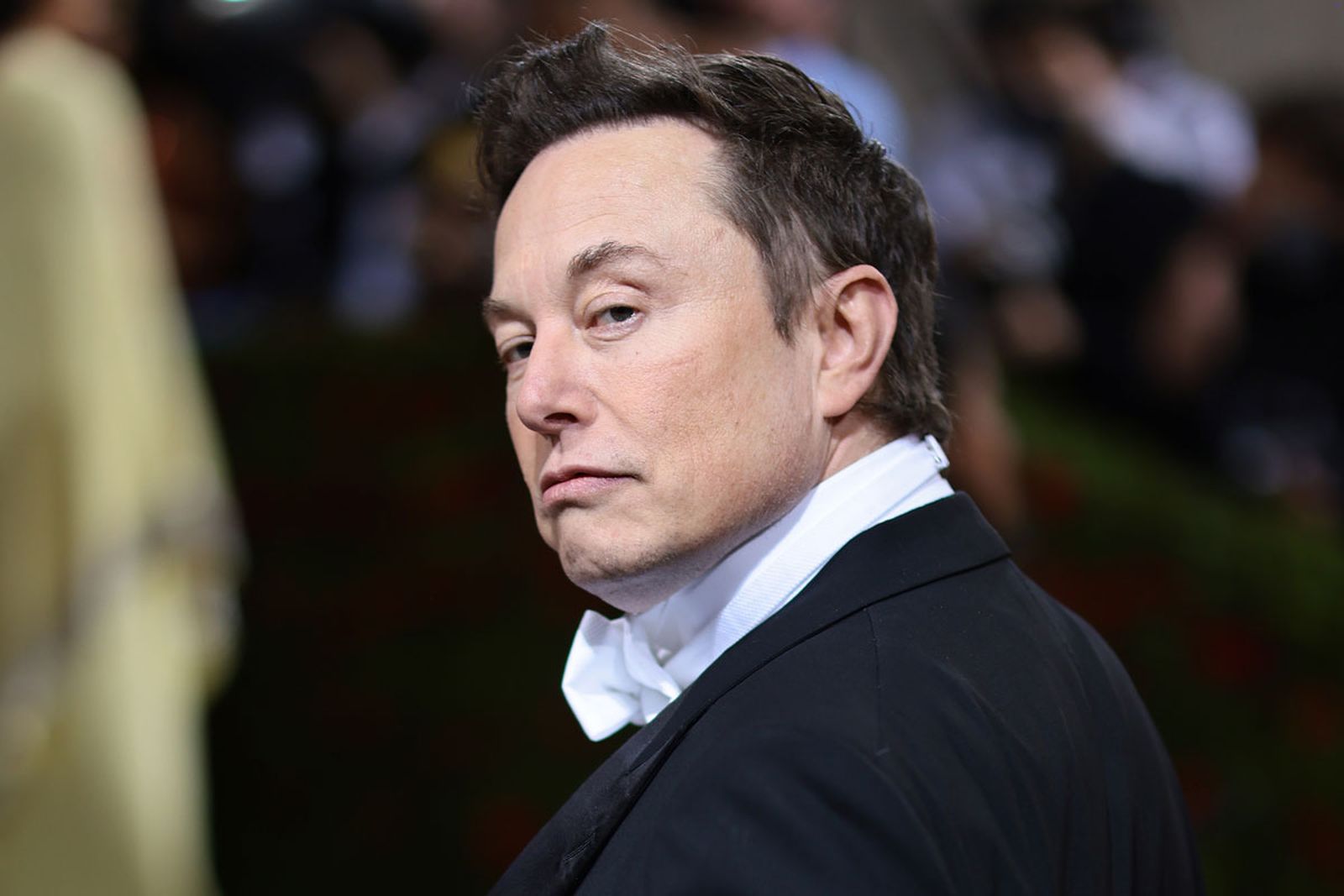 Elon Musk's 'Burnt Hair' Perfume Stinks