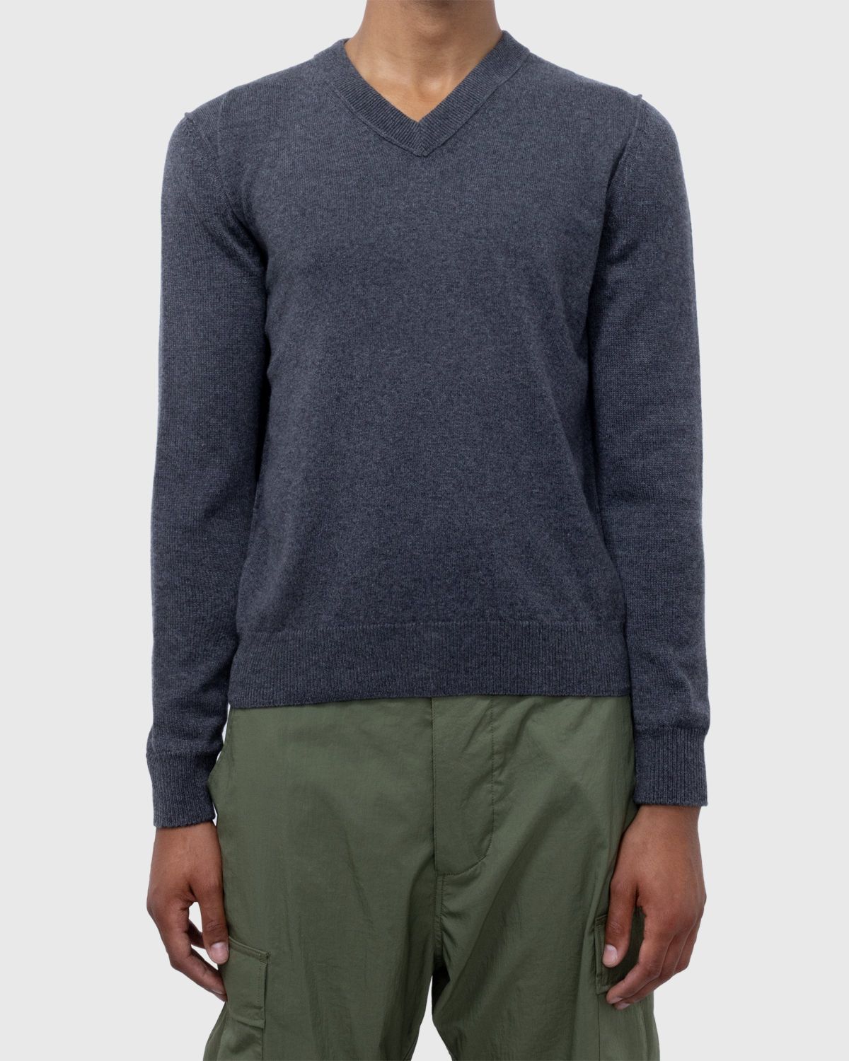 Maison Margiela – Cashmere V-Neck Sweater Grey - Knitwear - Grey - Image 2