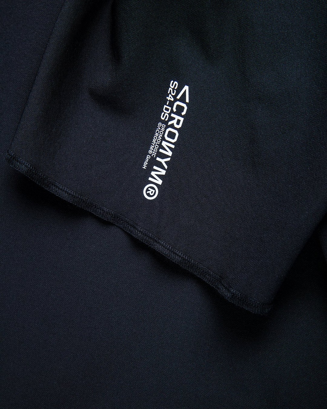 ACRONYM – S24-DS Short Sleeve Black | Highsnobiety Shop