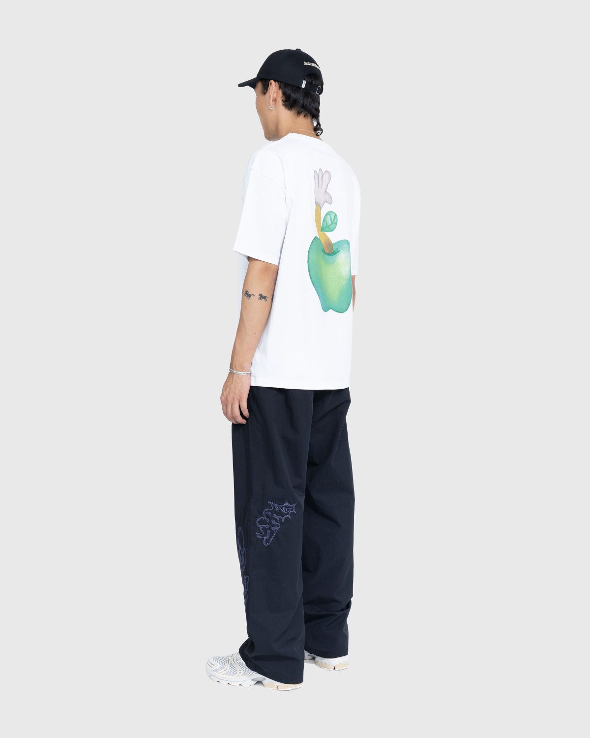 NTS x Highsnobiety – Apple T-Shirt White - Tops - White - Image 4