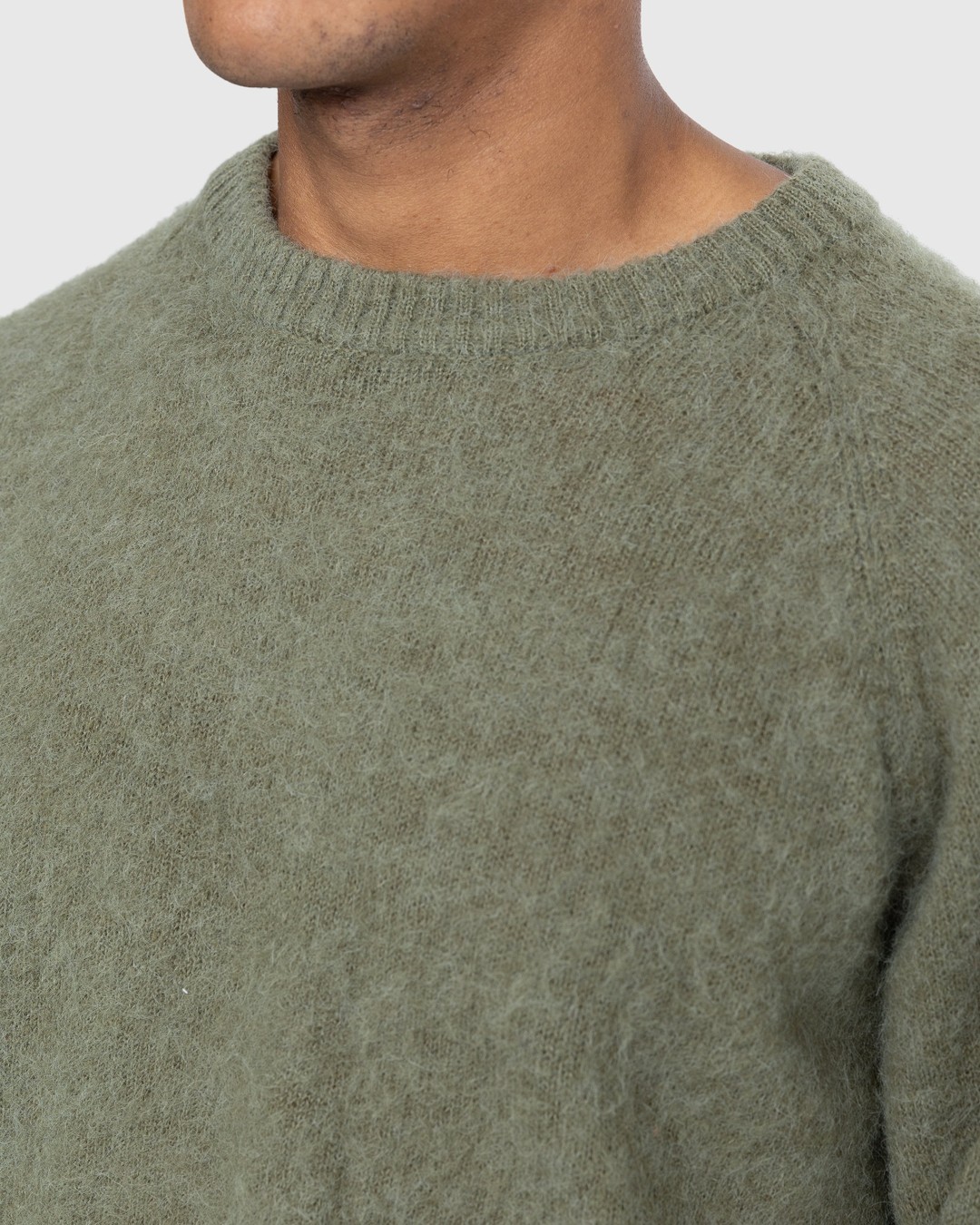 Highsnobiety – Alpaca Raglan Sweater Dark Green - Crewnecks - Green - Image 6