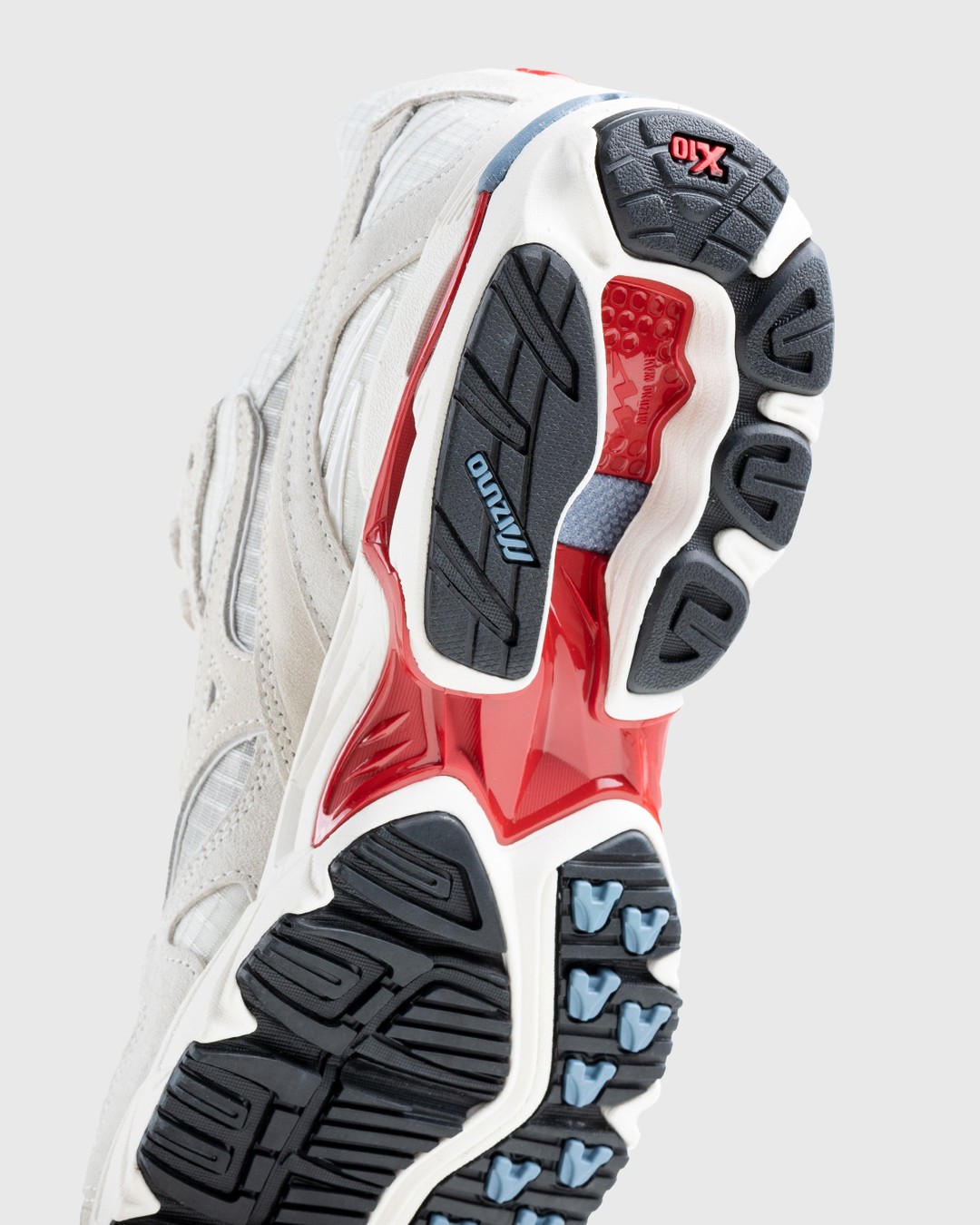Mizuno x Highsnobiety – Wave Rider 10 White/Red - Low Top Sneakers - Grey - Image 6