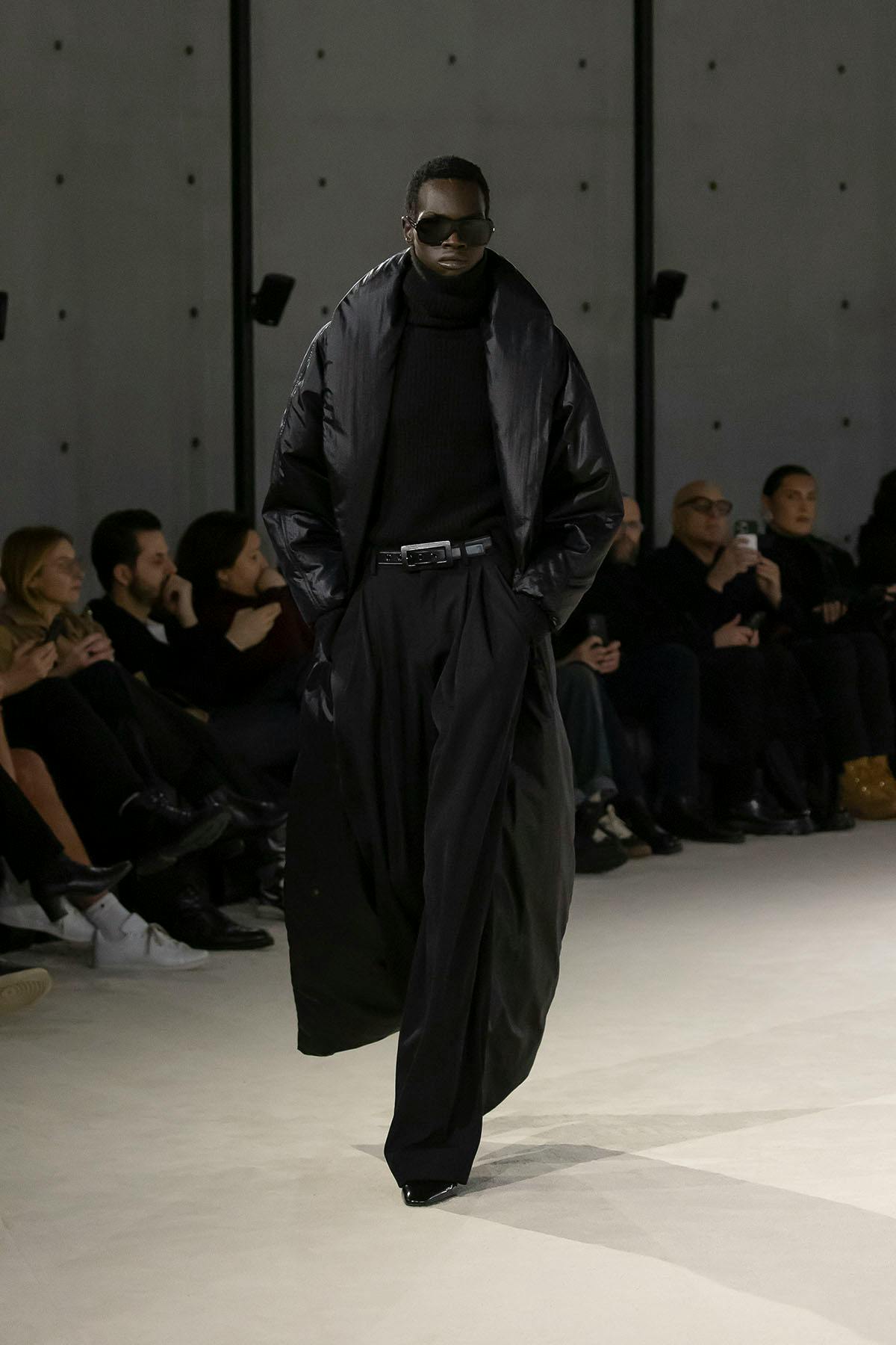 saint-laurent-fall-2023-menswear-38