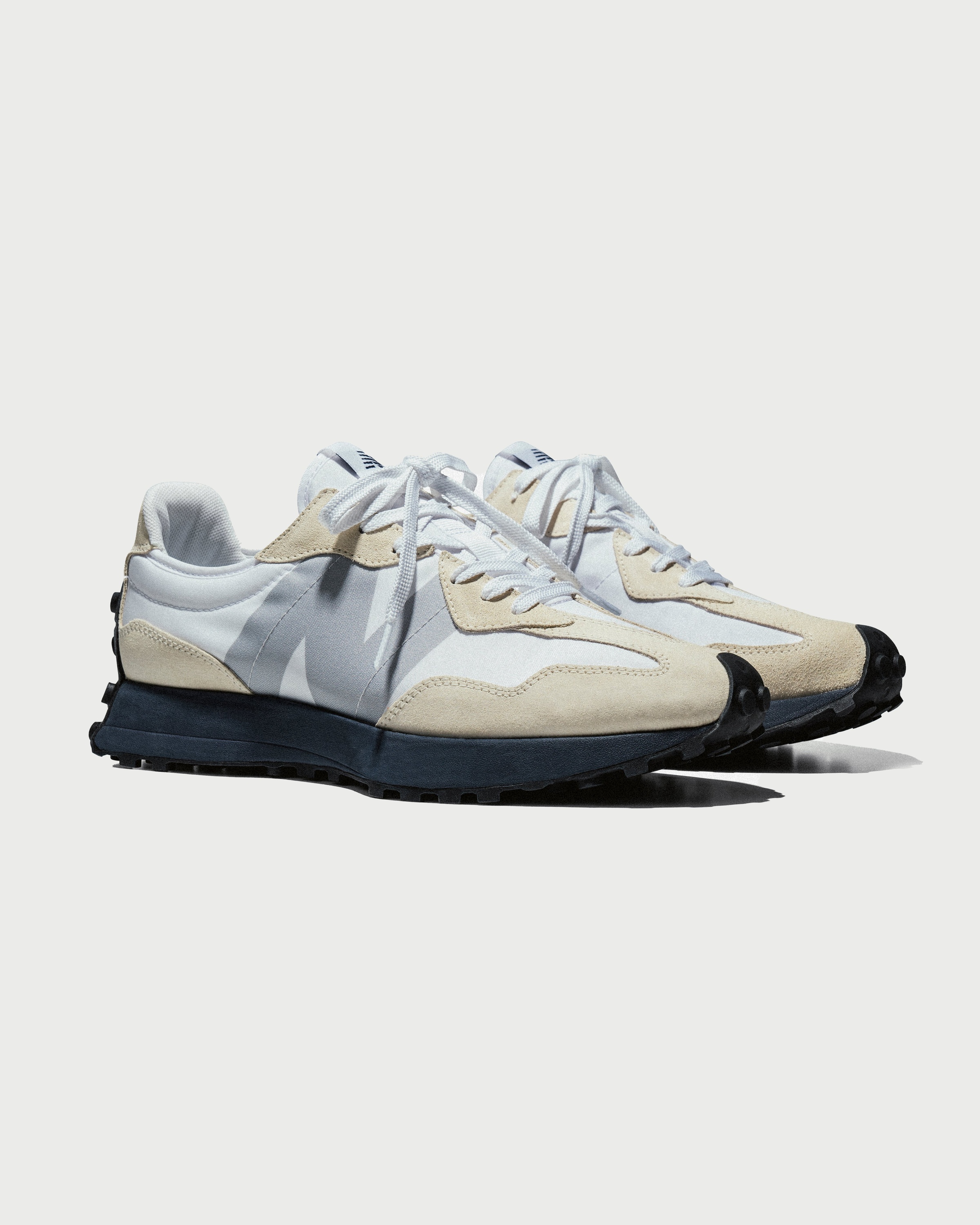 New Balance – MS327 Munsell White/Navy - Sneakers - White - Image 2