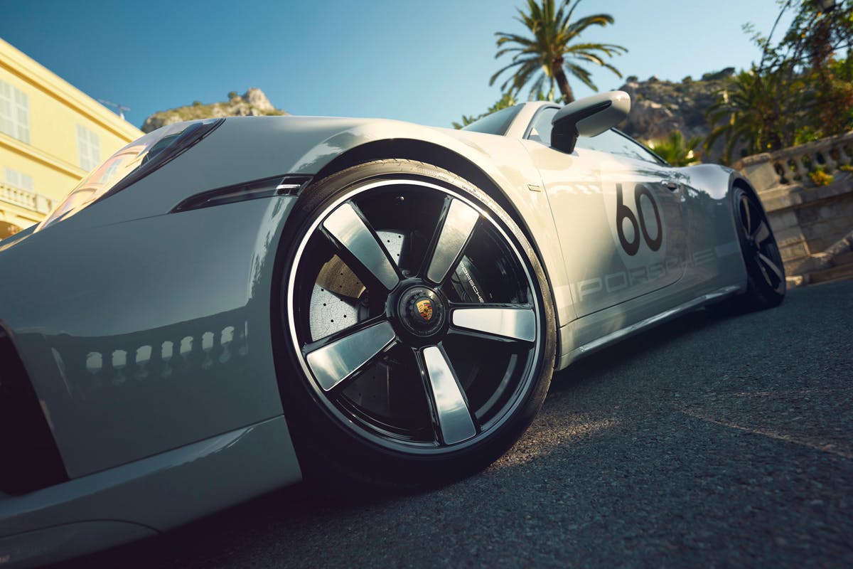 porsche-911-sport-classic-2023-sale-price- (8)