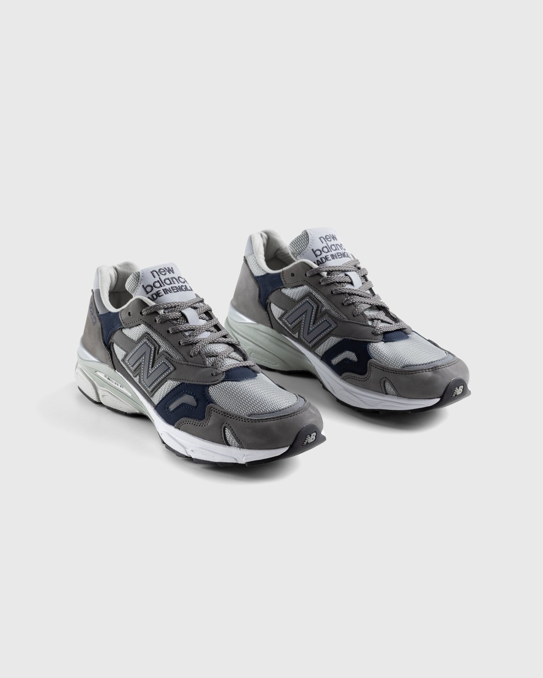 New Balance – M920GNS Grey/Navy - Low Top Sneakers - Grey - Image 3