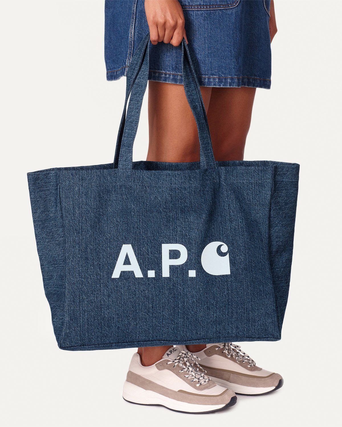 A.P.C. x Carhartt WIP – Alan Shopping Bag Indigo - Bags - Blue - Image 2