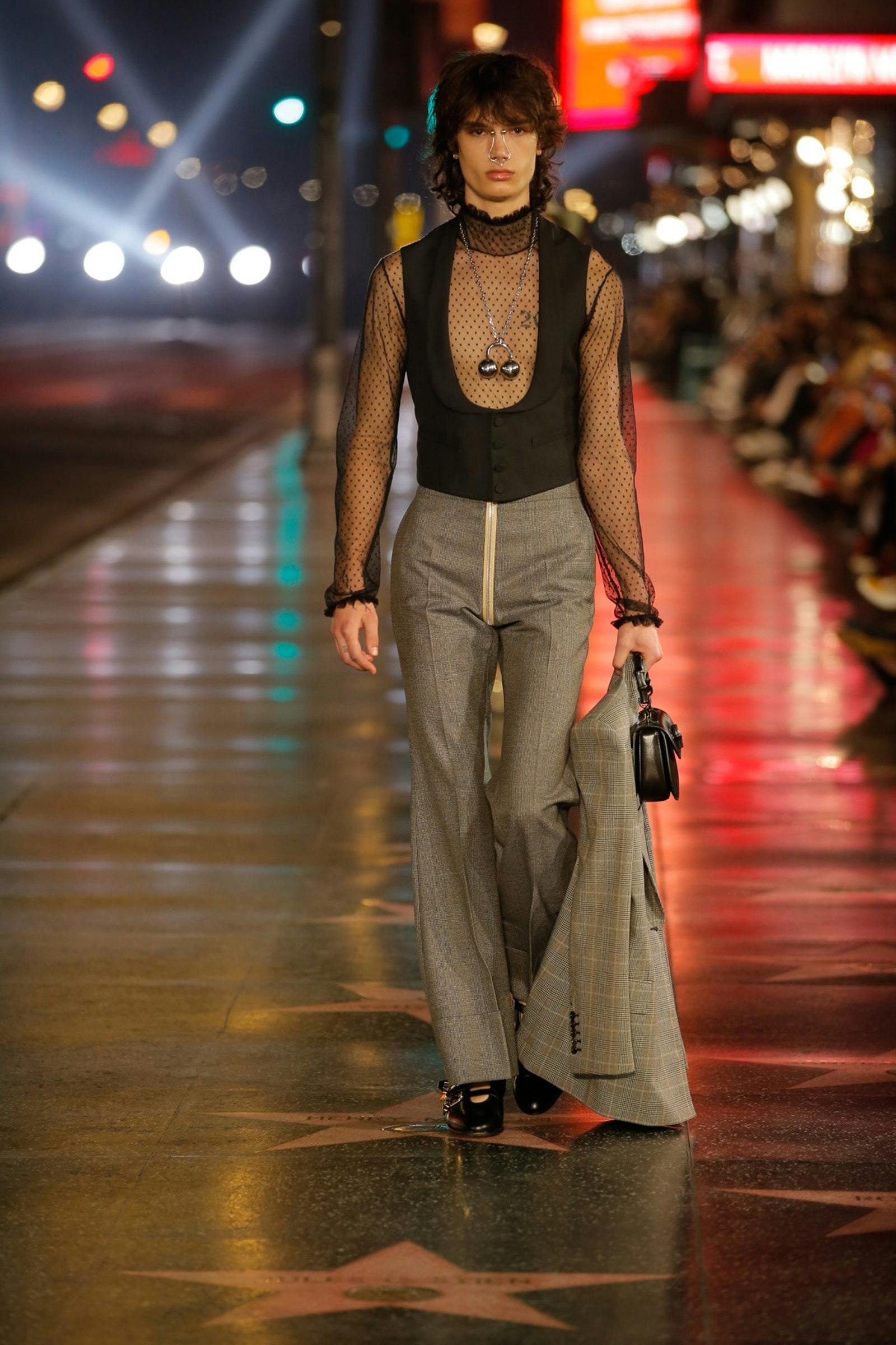 Look_025