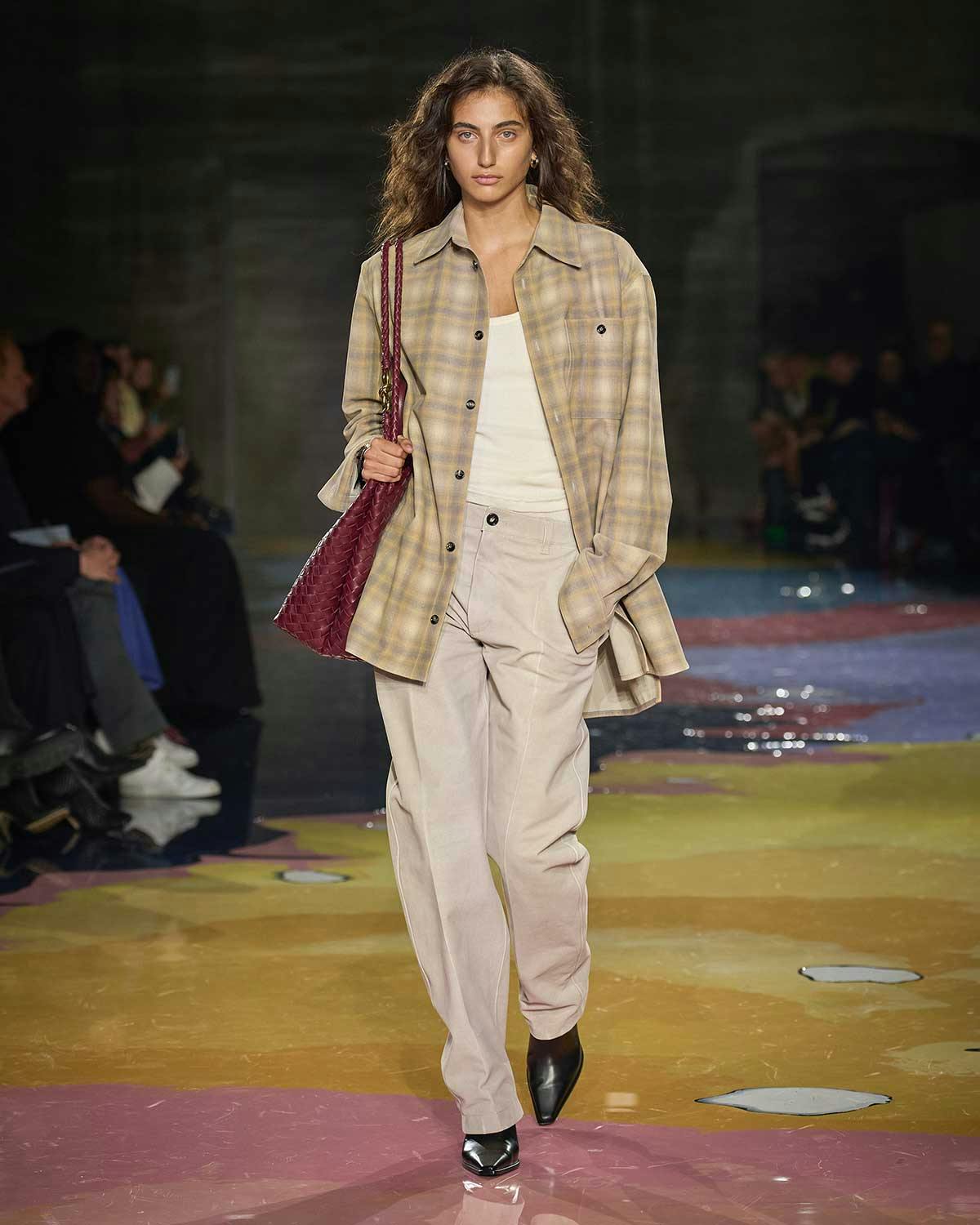 bottega-veneta-ss23-collection-leather-(34)