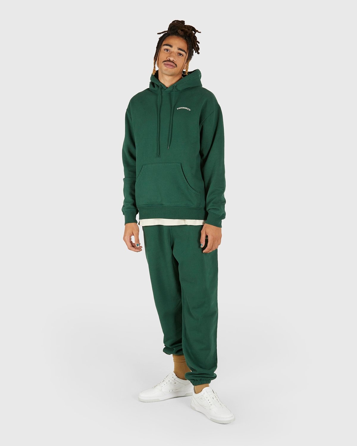 Highsnobiety – Logo Fleece Staples Pants Campus Green - Pants - Green - Image 6