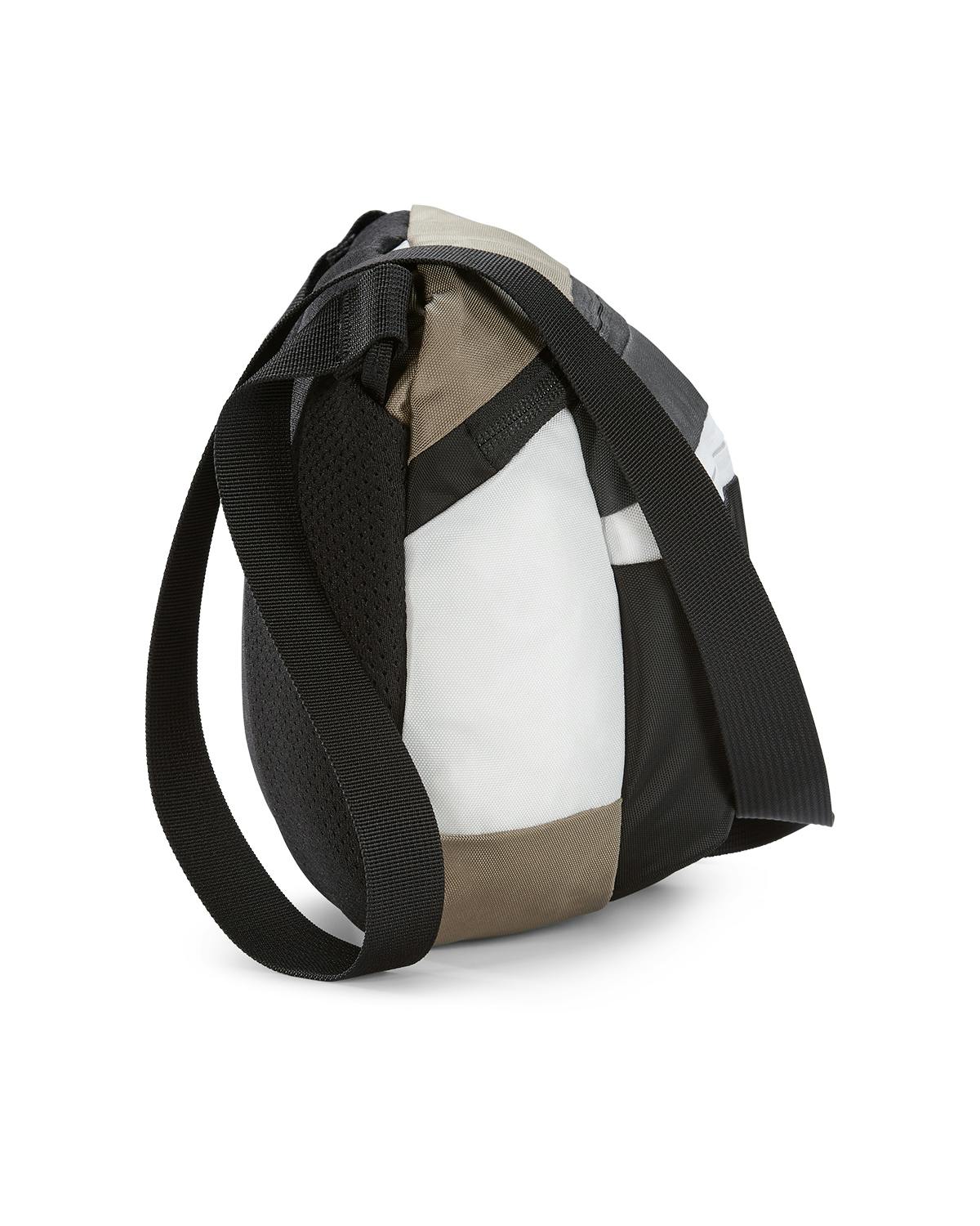 arcteryx-beams-collab-jacket-bag-price-buy- (5)