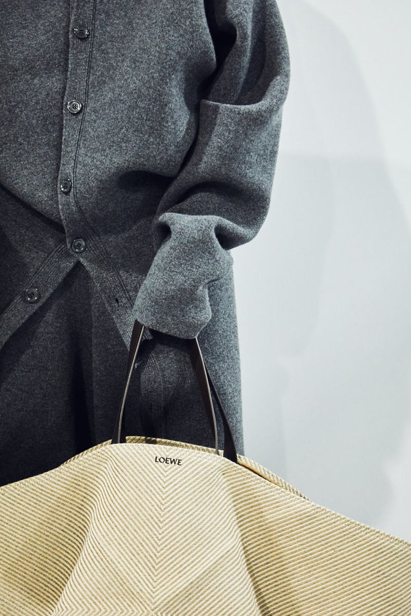 loewe-fall-winter-2023-womens-5