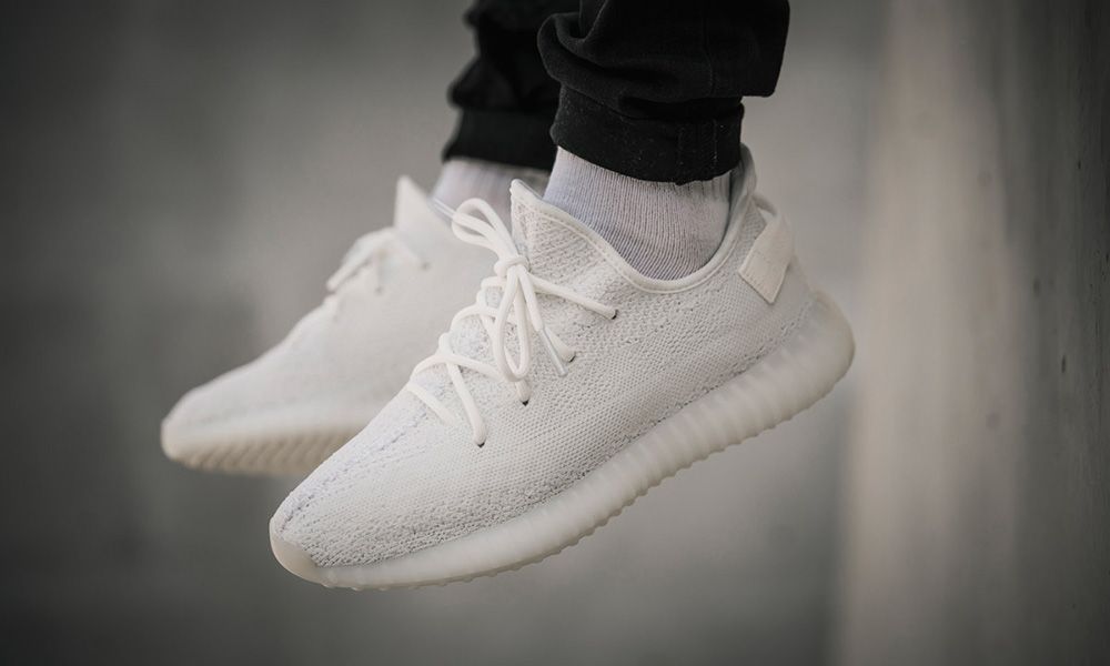uophørlige kapre Bage adidas YEEZY Boost 350 V2 "Triple White" | Buy & Sell at StockX