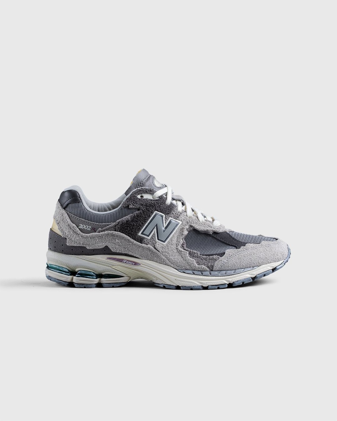 New Balance – M2002RDA Rain Cloud - Sneakers - Grey - Image 1