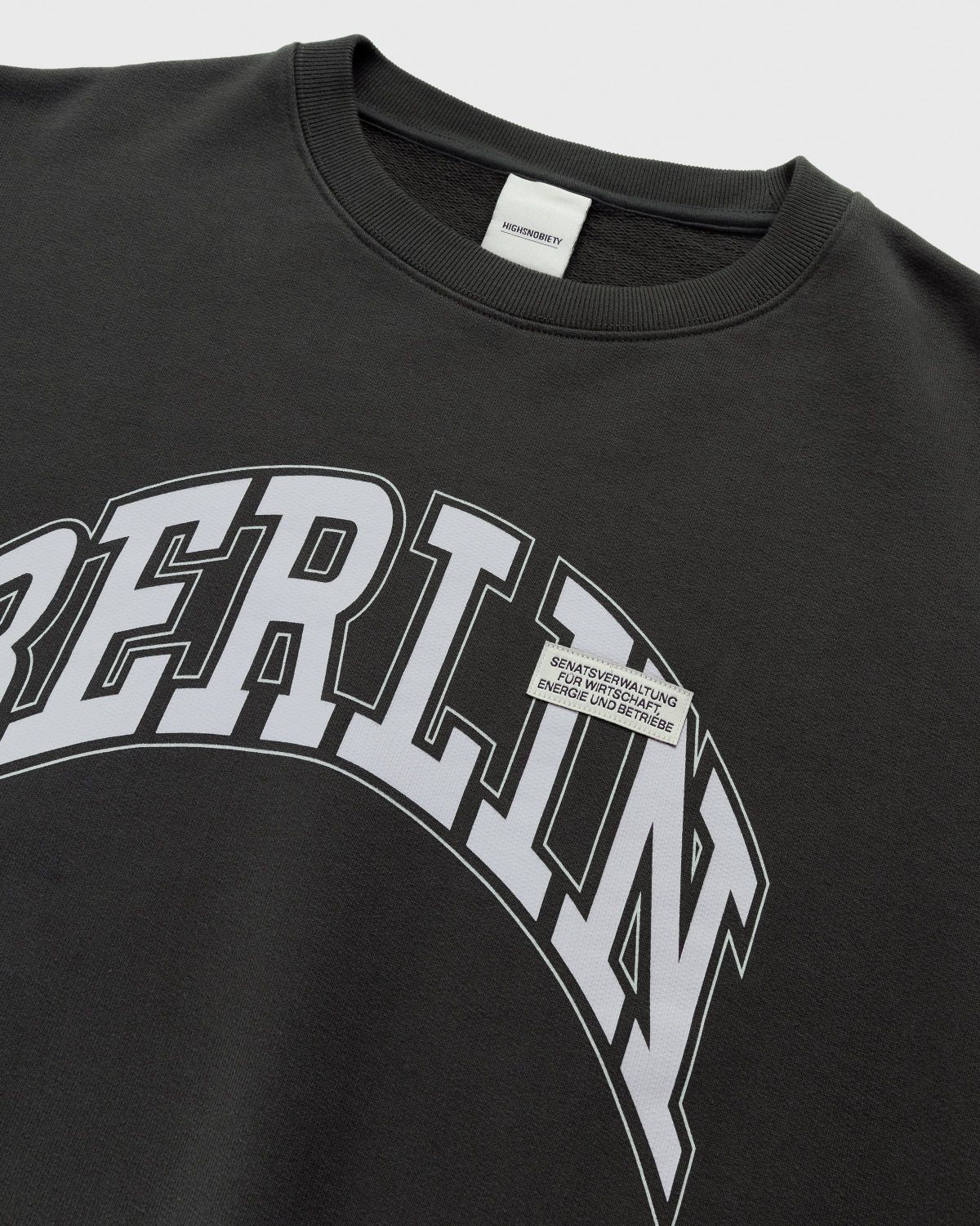 Highsnobiety – BERLIN, BERLIN 3 Crewneck Black - Sweats - Black - Image 5