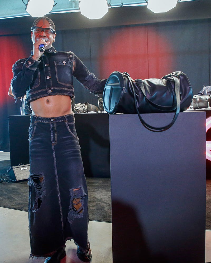 telfar-duffle-bag-main-03