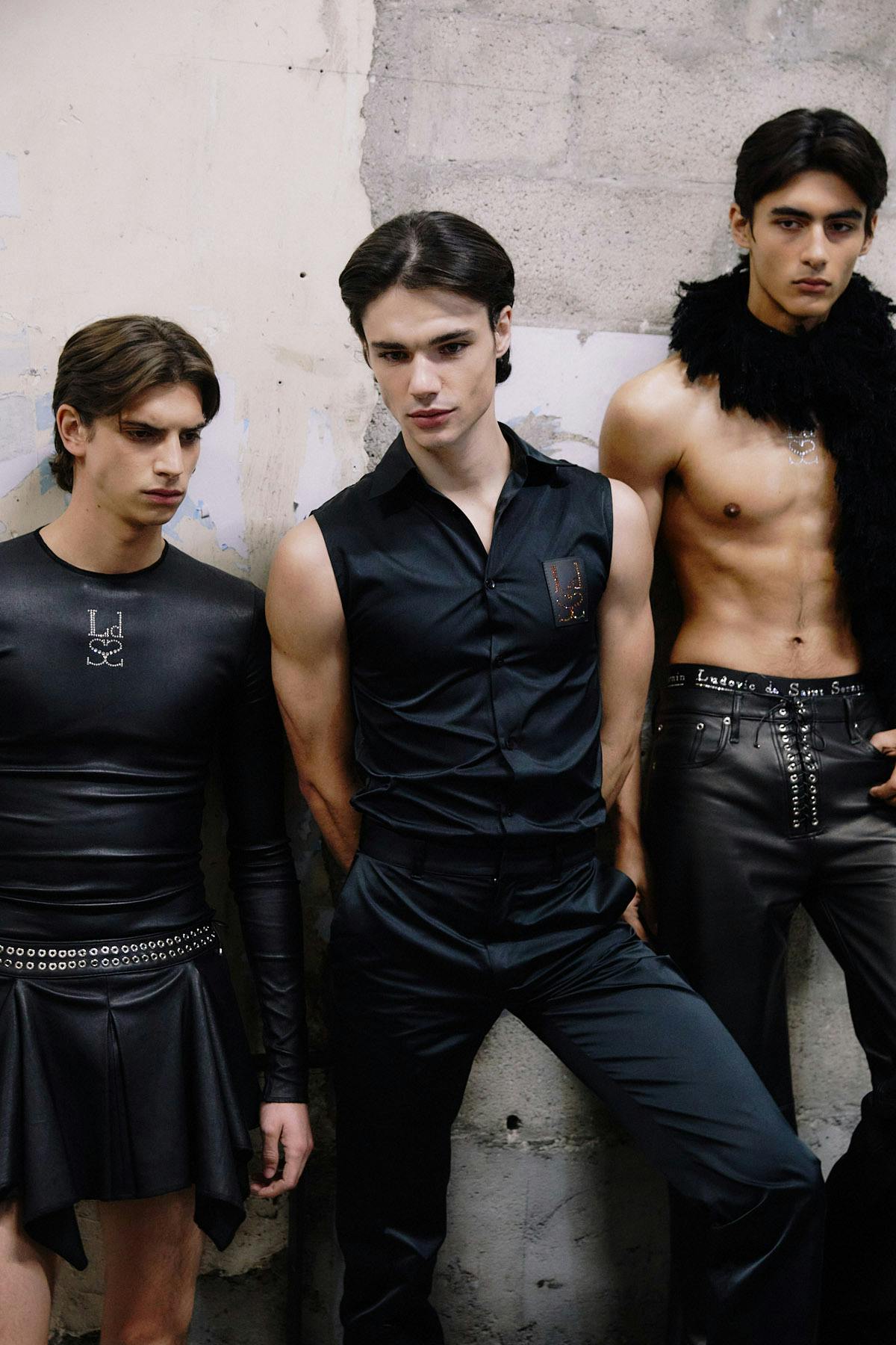 ED_TENT_PARIS_LUDOVIC_DE_SAINT_SERNIN_FW23_JULIEN_TELL_07