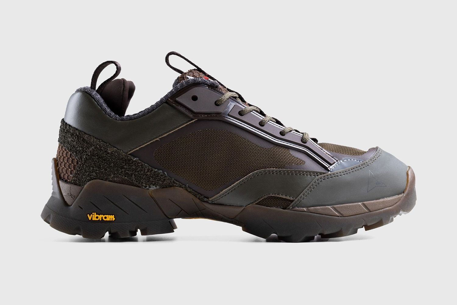 Lhakpa Sneaker