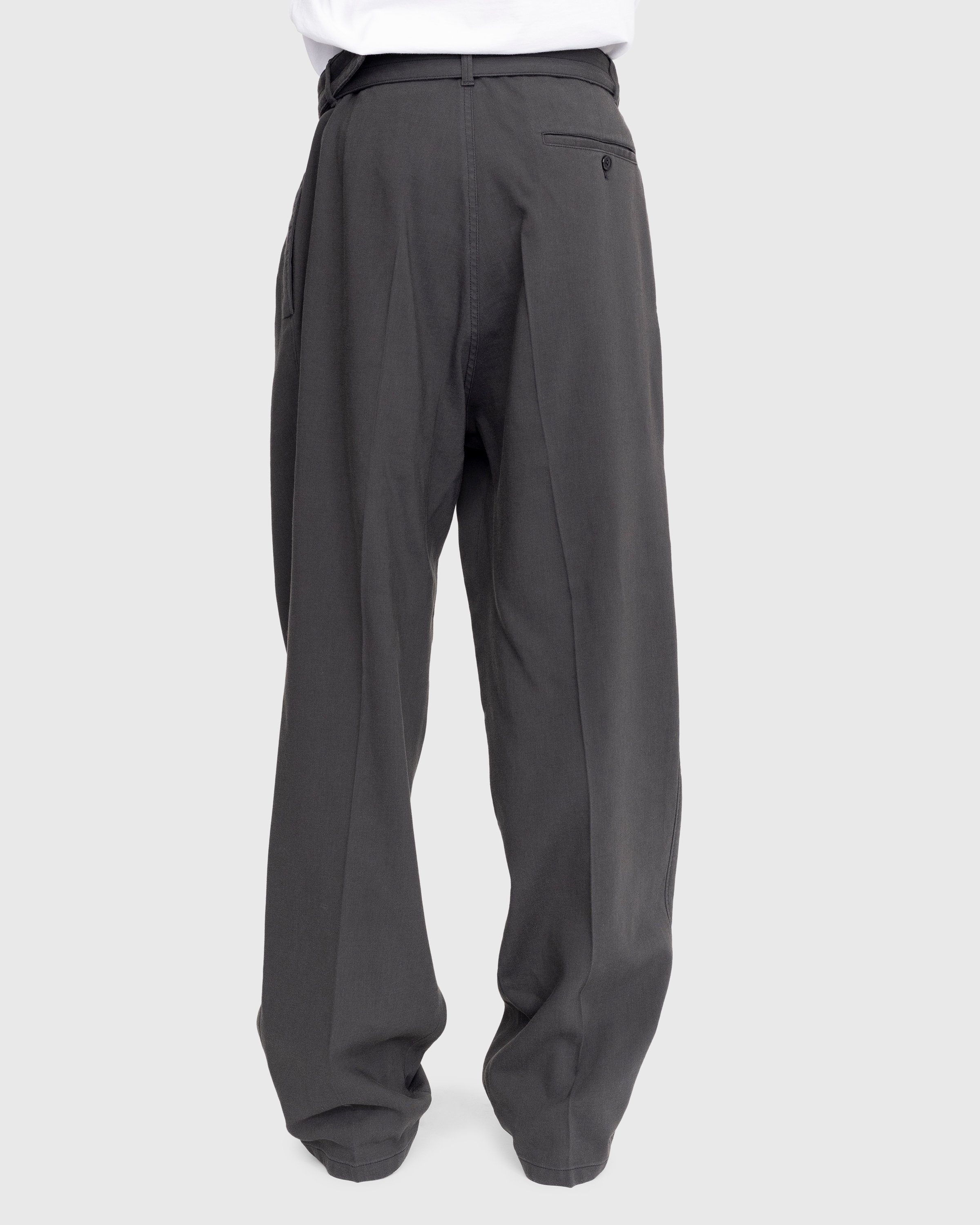 Lemaire – Loose Pleated Pants Grey - Pants - Brown - Image 4