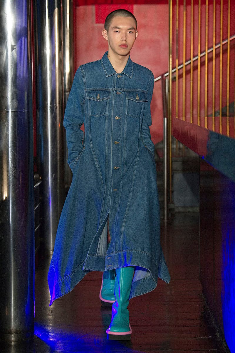 jw-anderson-fw22_0007_JWA - MAW22 - LOOK 25