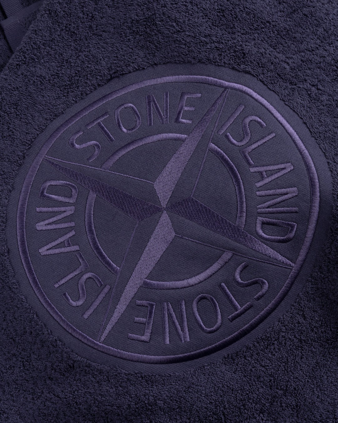 Stone Island – 93466 Logo Beach Towel With Nylon Bag Royal - Towels - Blue - Image 7