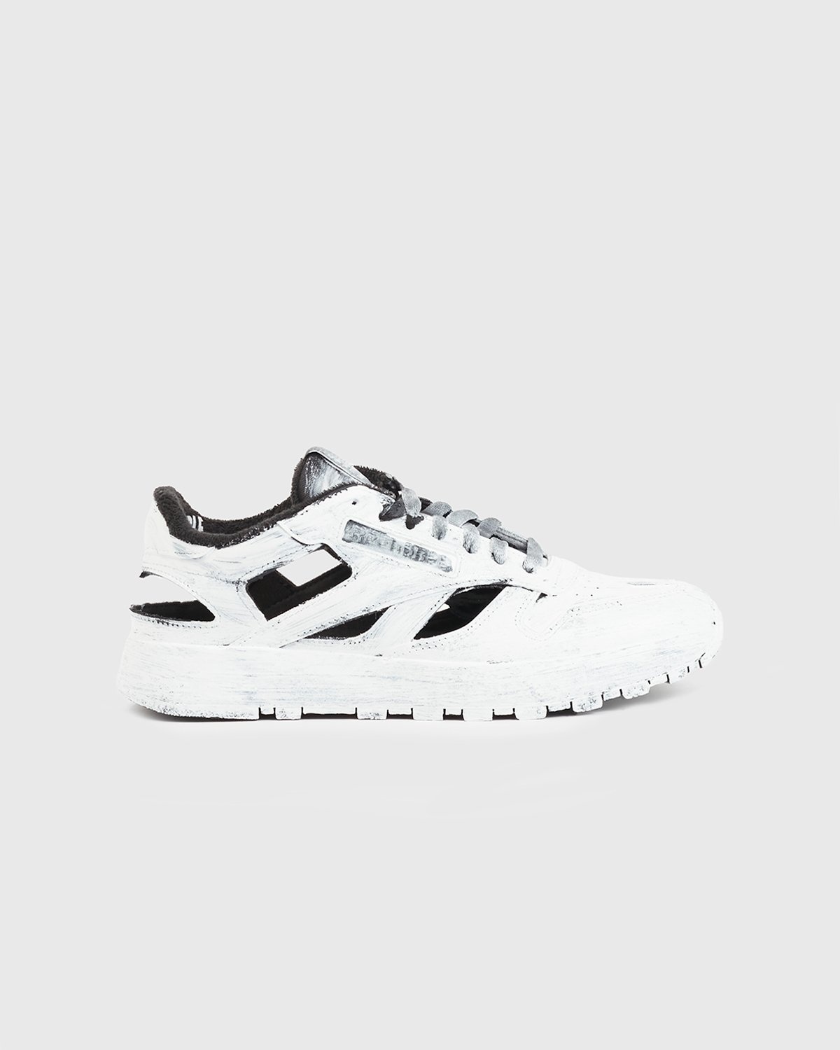 Maison Margiela x Reebok – Classic Leather Tabi Low Bianchetto - Sneakers - White - Image 1