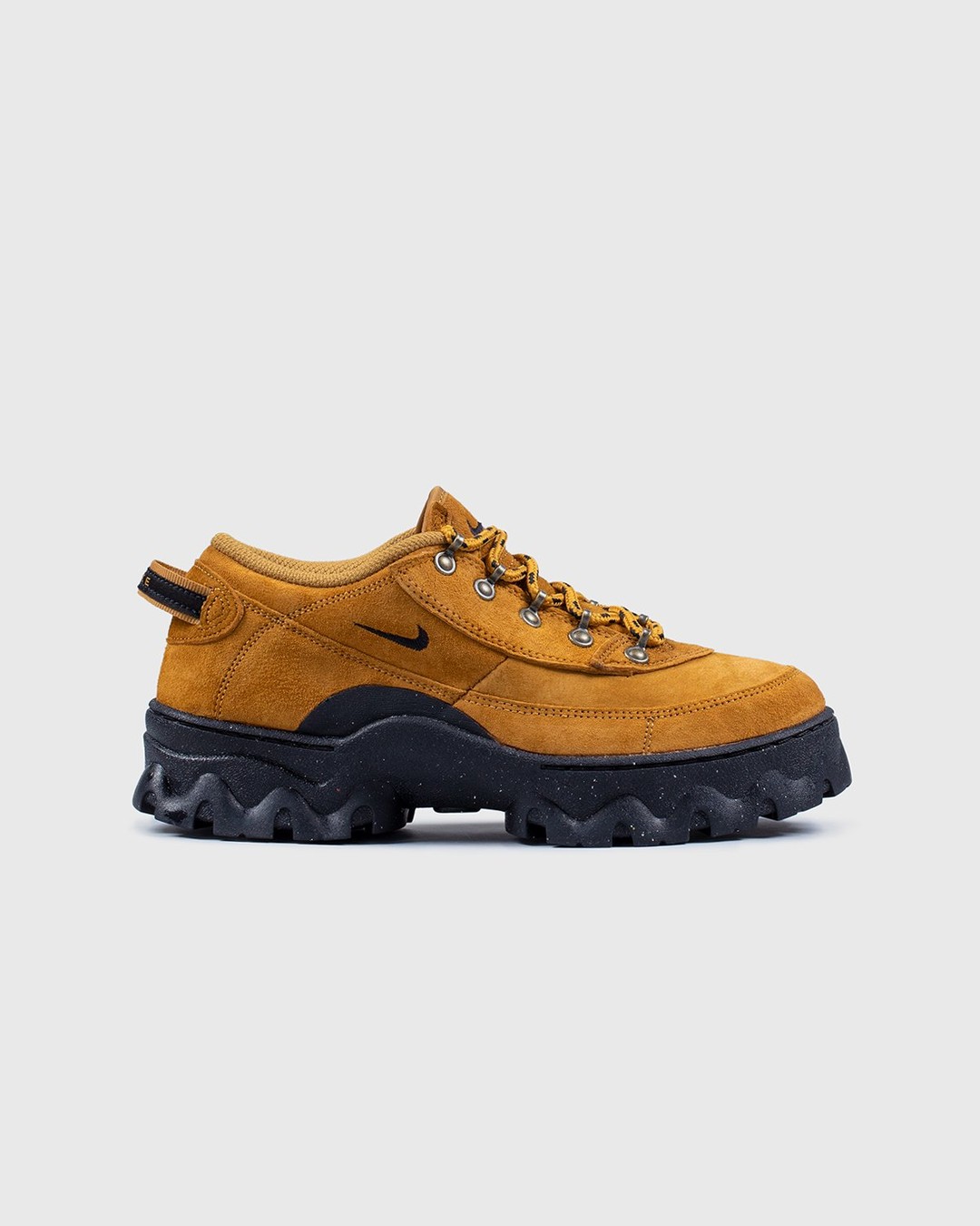 Nike shop escape boots