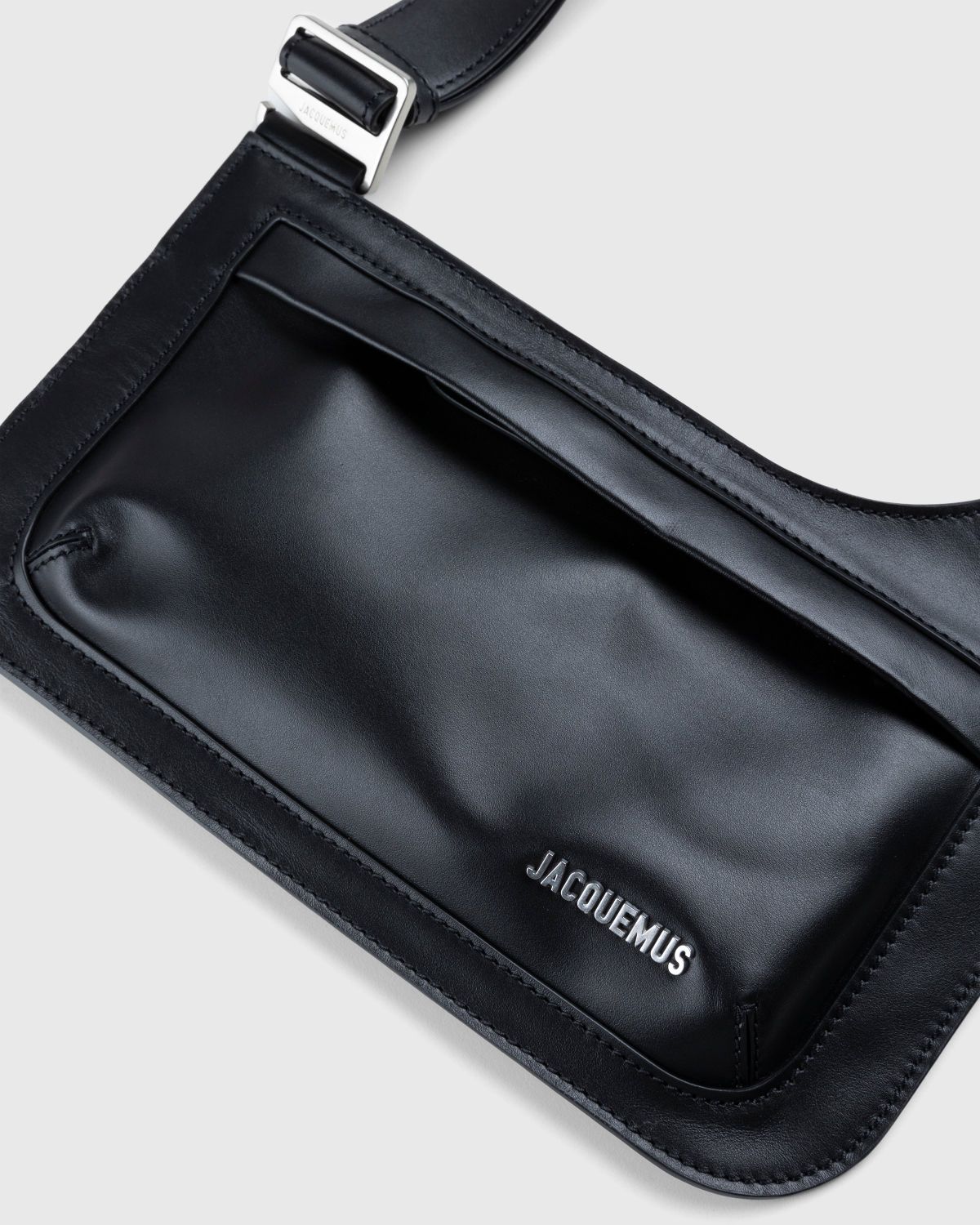 JACQUEMUS – La Banane Gardian - Bags - Black - Image 3