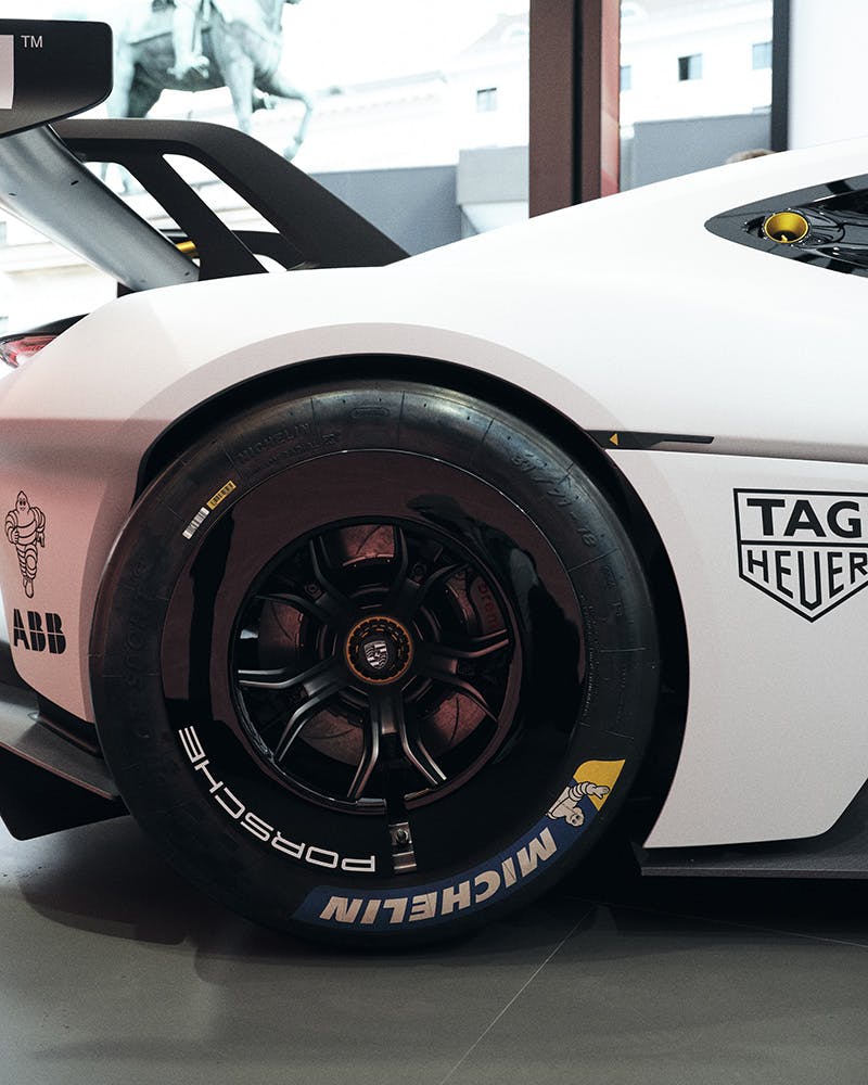 porsche-mission-r-08