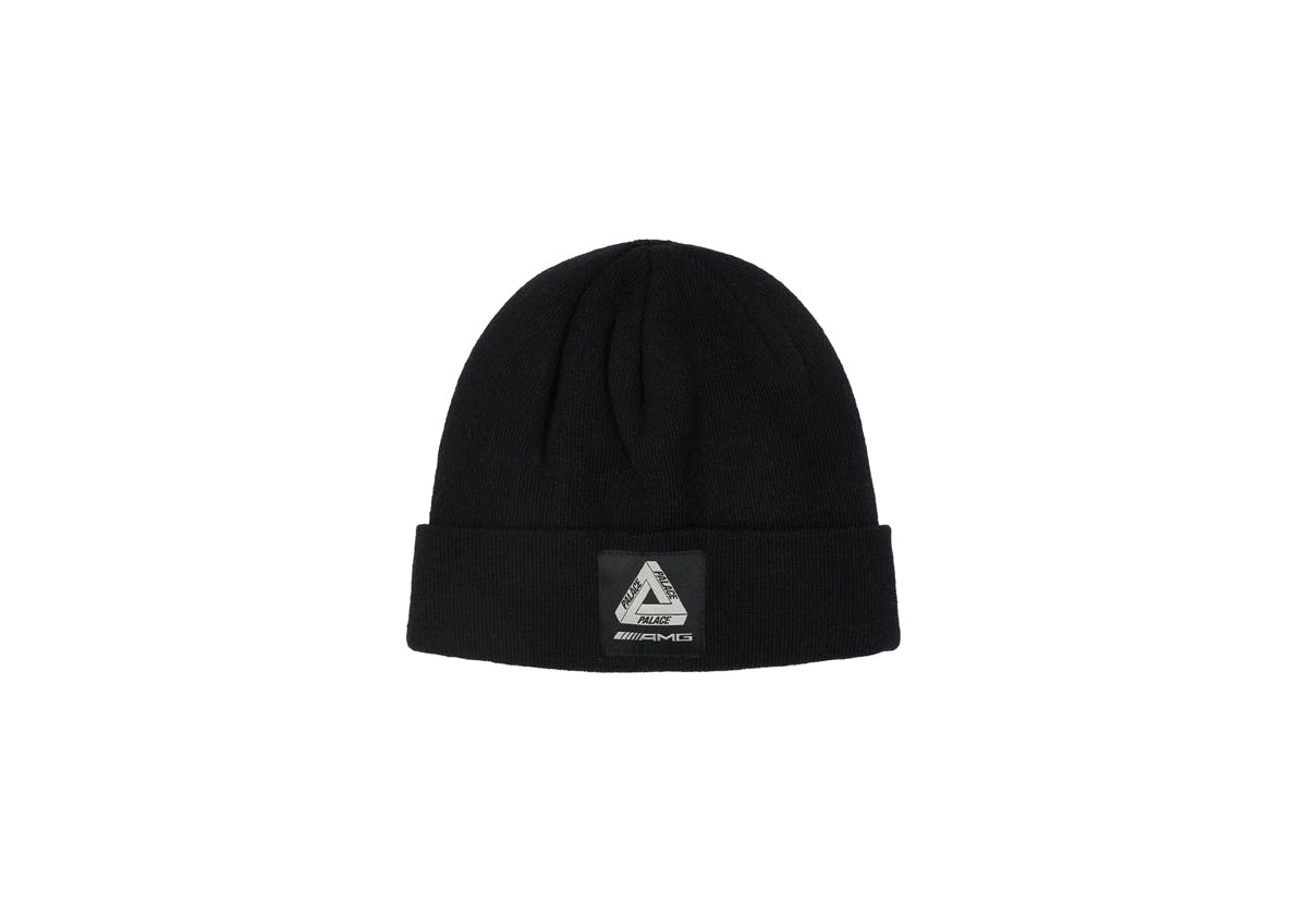 palace-skateboards-mercedes-amg-ss22-collab-cars (9)