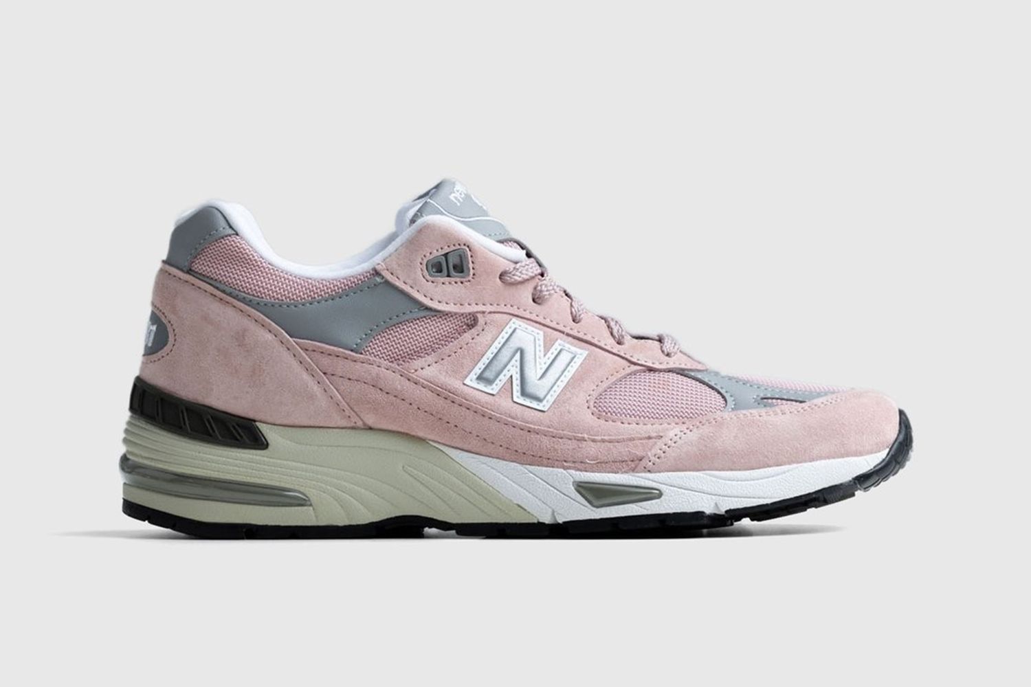 JJJJound x New Balance 990v4: Where to Buy, Official Imagery JJJJound x New Balance 990v4: Where to Buy, Official Imagery
