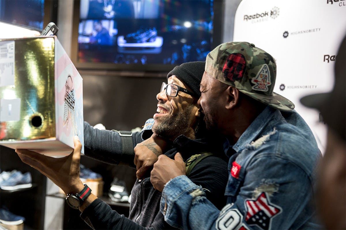 camron-reebok-union-square-dmx-run-10-06