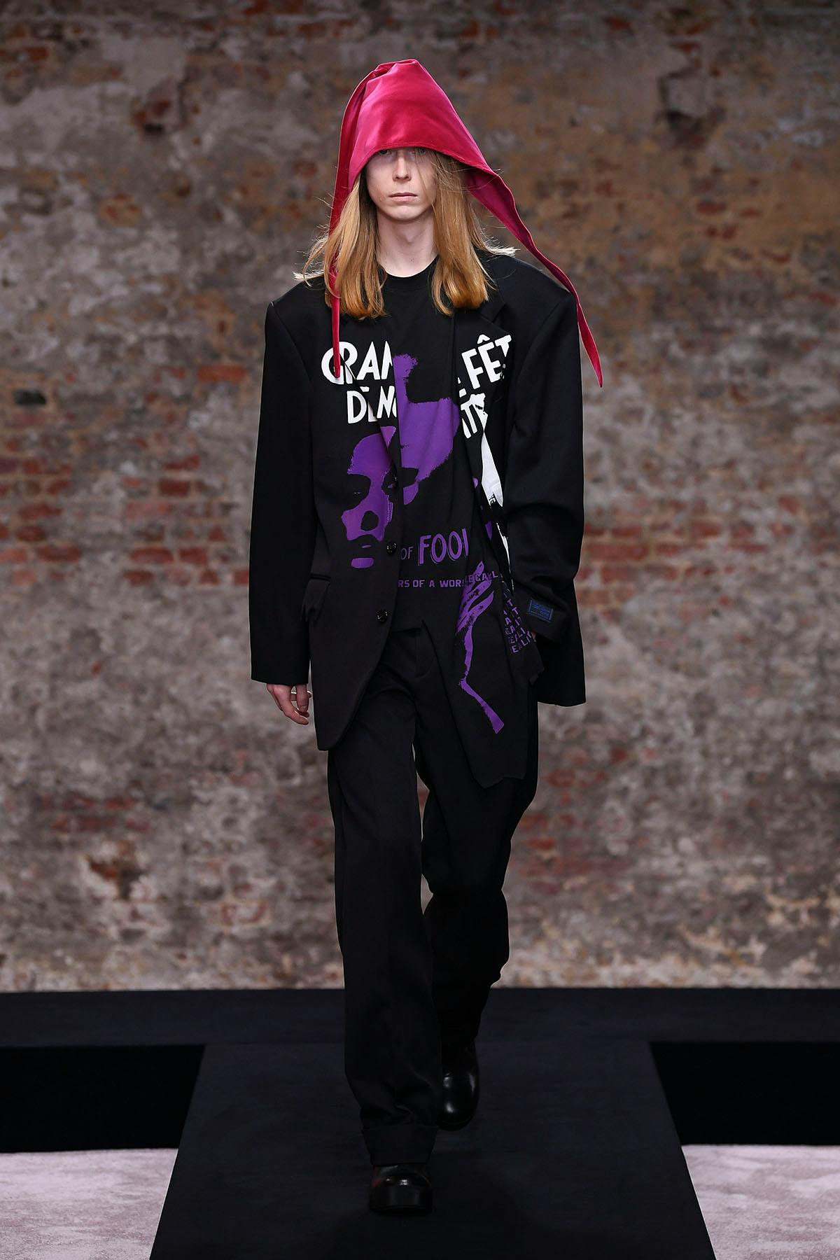 raf-simons-fw22-mens-womens-collection-35